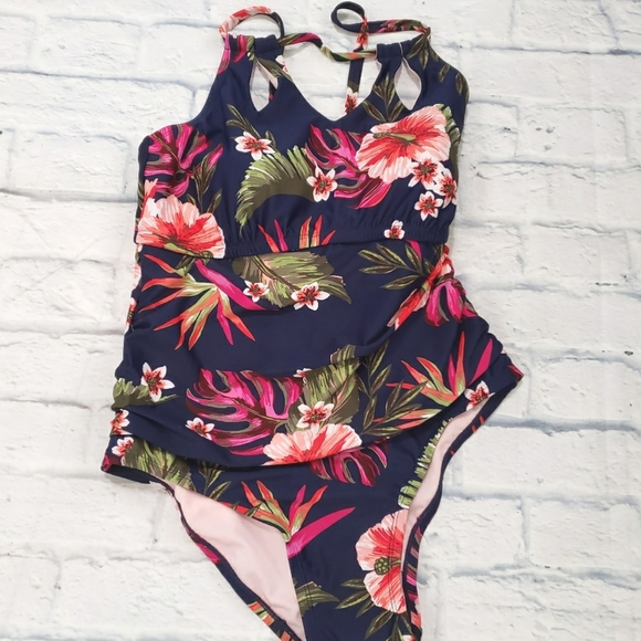PLUS Keyhole Halter High Neck One Piece Swimsuit size 16W - Picture 1 of 6